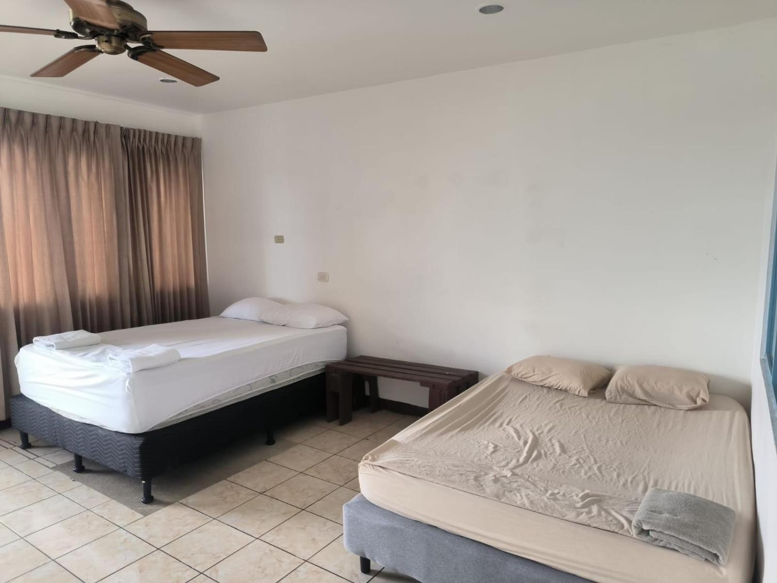 La Hacienda Rooms & Food Jaco Exterior photo